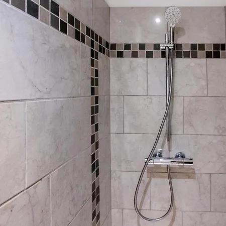 Appartement Le Jardin Des Bois - 5 Min De La Fosse Dionne à Tonnerre Extérieur photo